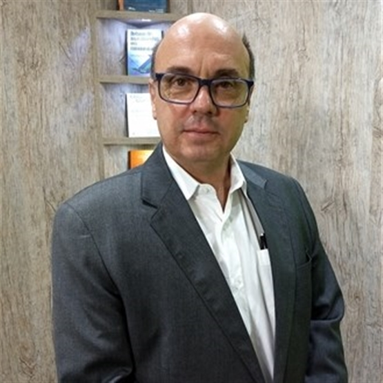 Prof. Dr Caetano Haberli Junior. 